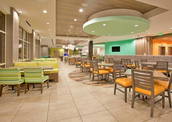 Riptides Grill & Tiki Bar